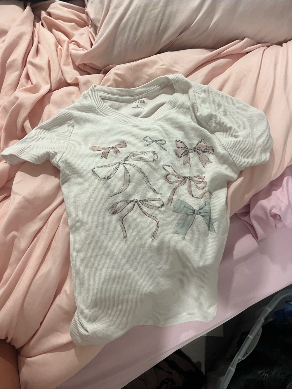 Hollister White Ribbed Crop Top with Bow Motif